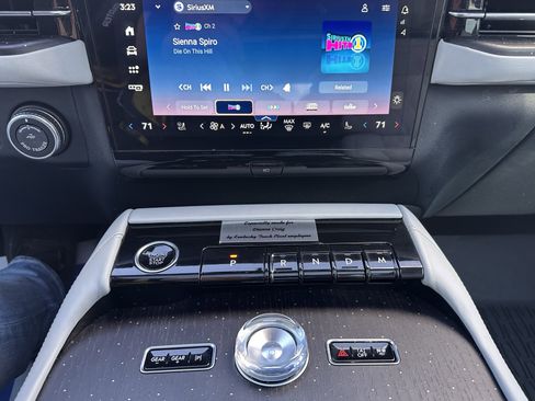 Used 2025 Lincoln Navigator L Black Label w/ Black Label Special Edition image 31