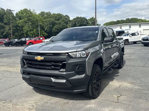 Used 2026 Chevrolet Colorado W/T w/ WT Custom Package RWD image 3