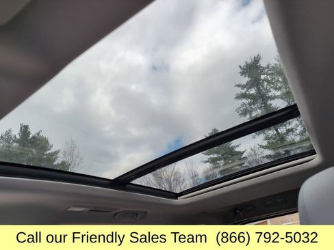 Used 2024 Toyota Highlander Platinum image 23