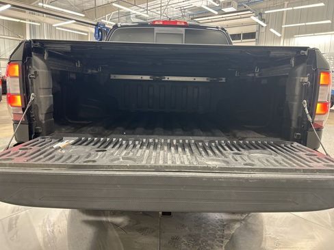 Used 2022 Nissan Frontier SV image 26