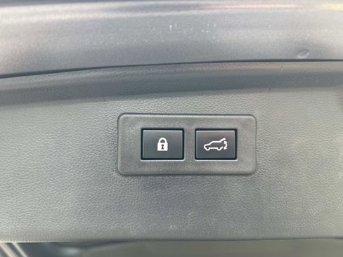 Used 2023 Subaru Outback Premium image 14