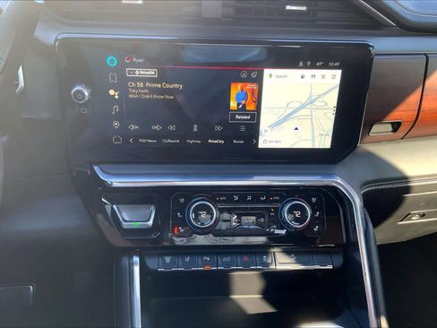 Used 2024 GMC Sierra 3500 Denali Ultimate image 32