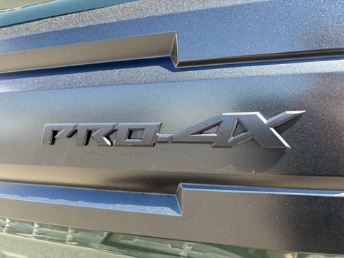 Used 2025 Nissan Frontier PRO-4X AWD/4WD image 12