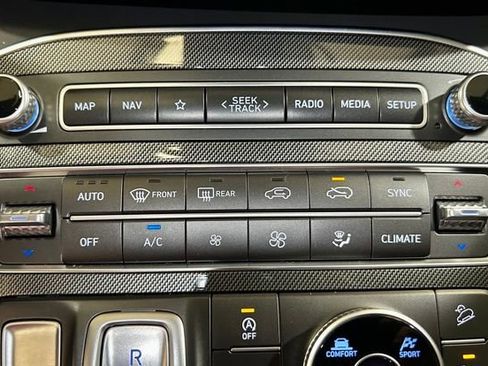 Used 2023 Hyundai Santa Fe Limited image 37