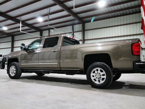 Used 2015 Chevrolet Silverado 3500 LTZ w/ Duramax Plus Package AWD/4WD image 7
