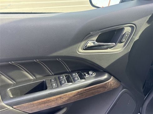 Certified 2022 GMC Canyon Denali image 21