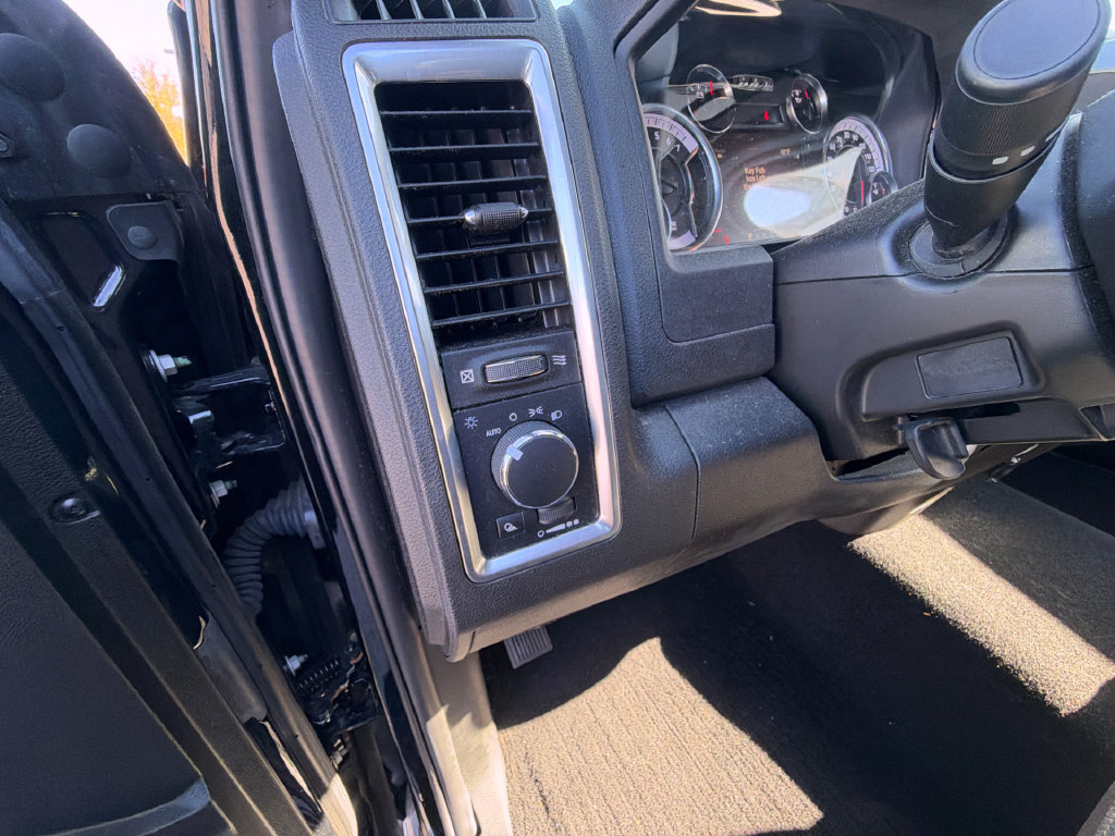 Used 2022 RAM 1500 Warlock w/ Electronics Group AWD/4WD image 17