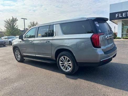 Used 2023 GMC Yukon XL SLT w/ SLT Premium Package AWD/4WD image 8
