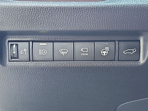 Used 2022 Toyota RAV4 Limited AWD/4WD image 31