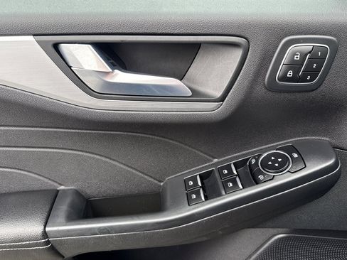Used 2023 Ford Escape Platinum AWD/4WD image 10