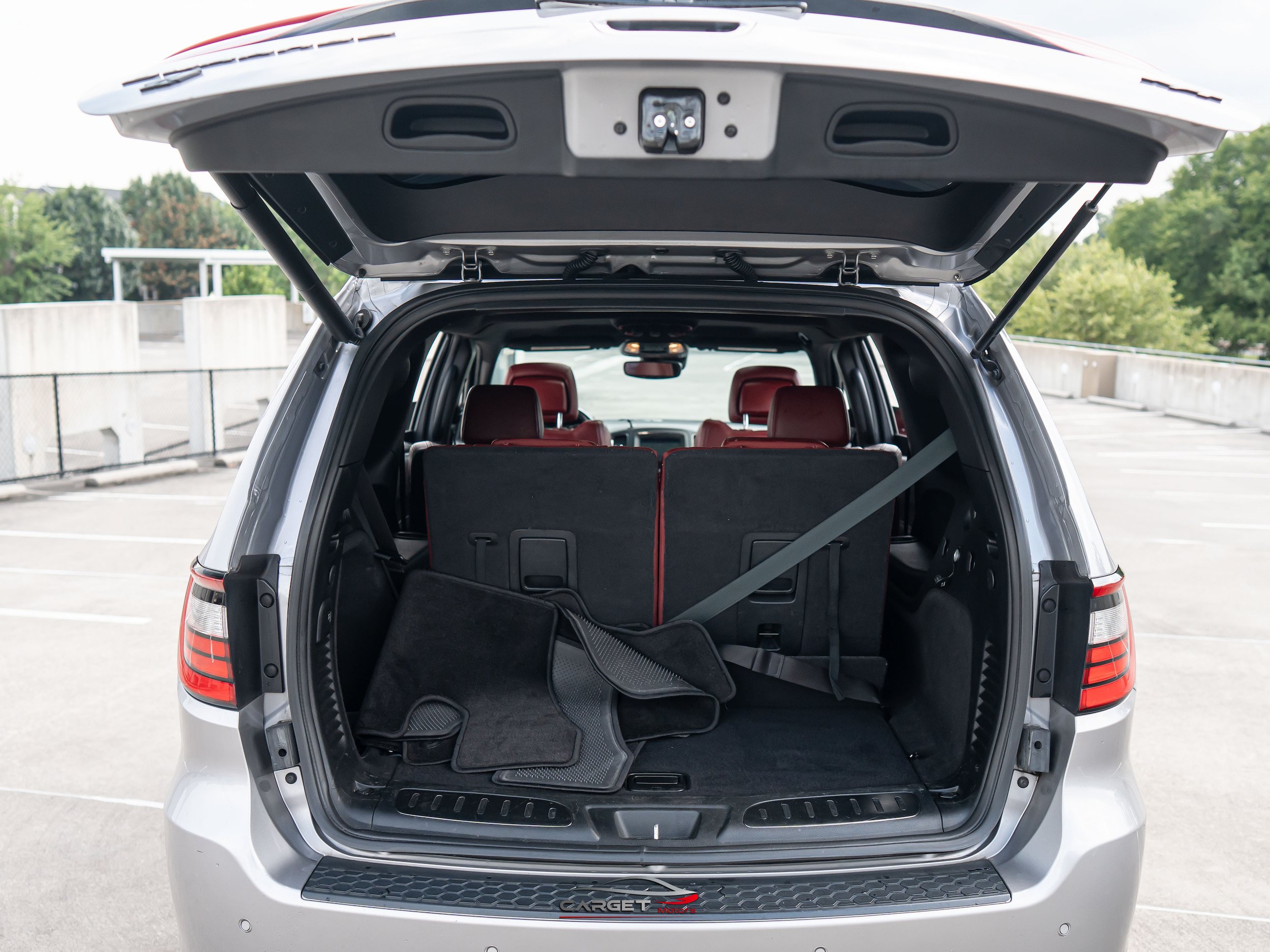Used 2018 Dodge Durango R/T w/ Technology Group AWD/4WD image 47