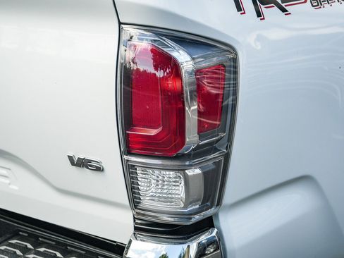 Used 2023 Toyota Tacoma TRD Off-Road AWD/4WD image 7
