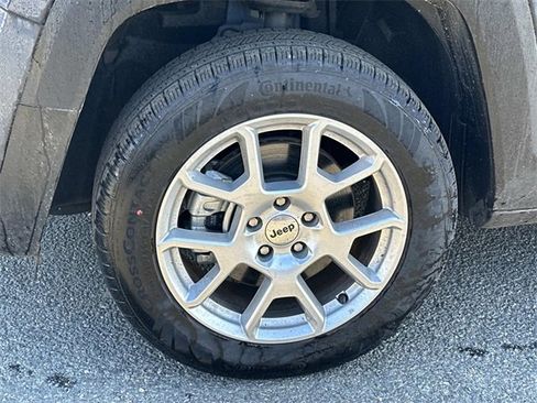 Certified 2023 Jeep Renegade Latitude image 2