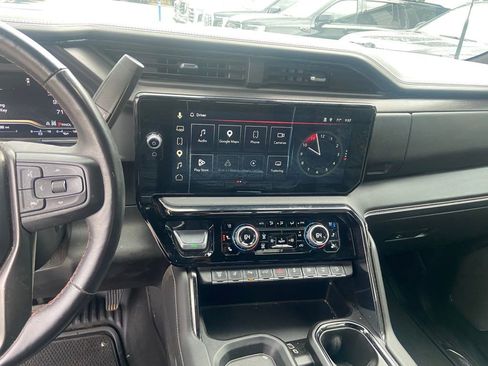 Used 2024 GMC Sierra 2500 AT4X AWD/4WD image 13