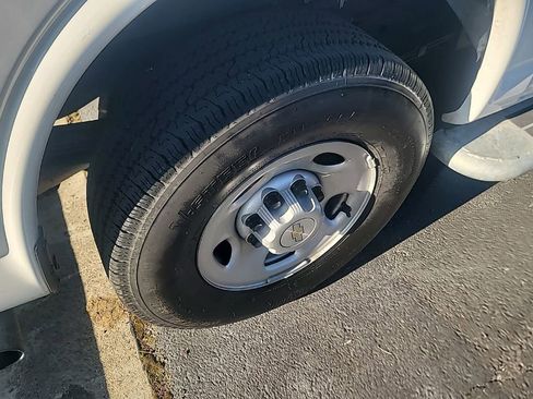 Used 2024 Chevrolet Express 2500 w/ Driver Convenience Package image 10