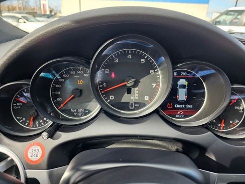 Used 2017 Porsche Cayenne image 23