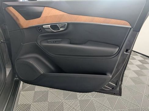 Used 2023 Volvo XC90 T8 Plus w/ Protection Package Premier image 34