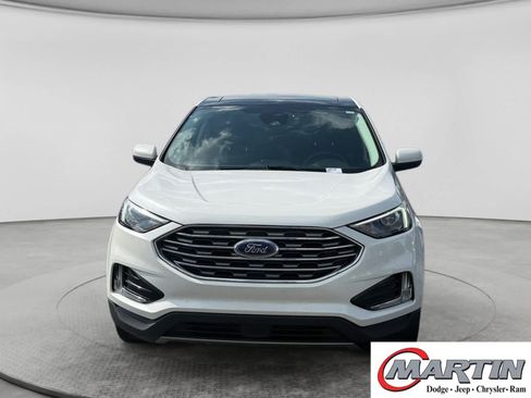 Used 2022 Ford Edge SEL w/ Convenience Package AWD/4WD image 2