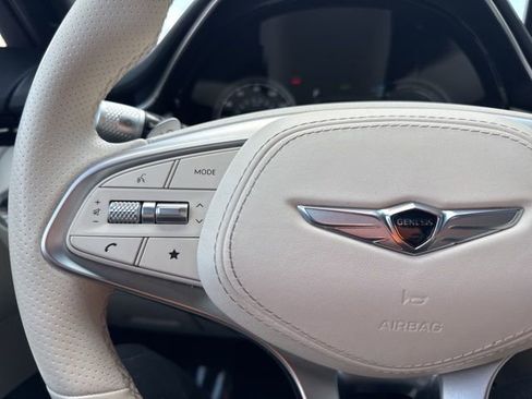 Used 2024 Genesis Electrified GV70 Advanced image 21