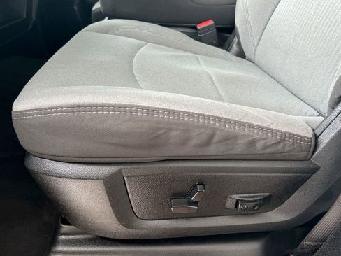 Used 2024 RAM 3500 Big Horn image 13