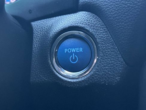 Used 2021 Toyota RAV4 XLE w/ Carpet Mat Package (TMS) image 21