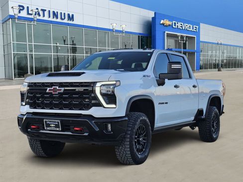 Certified 2025 Chevrolet Silverado 2500 ZR2 w/ Technology Package image 2