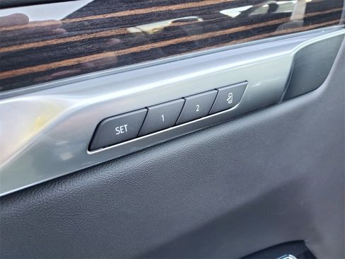 New 2026 Cadillac Escalade ESV Luxury w/ LPO, Radiant Package image 9