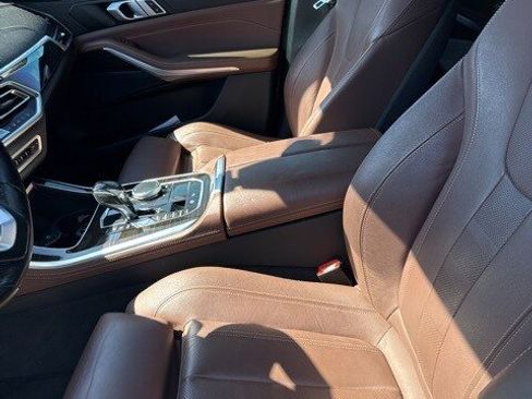Used 2019 BMW X5 xDrive40i w/ Premium Package 2 image 8