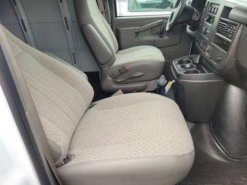 New 2025 Chevrolet Express 2500 Work Van image 19