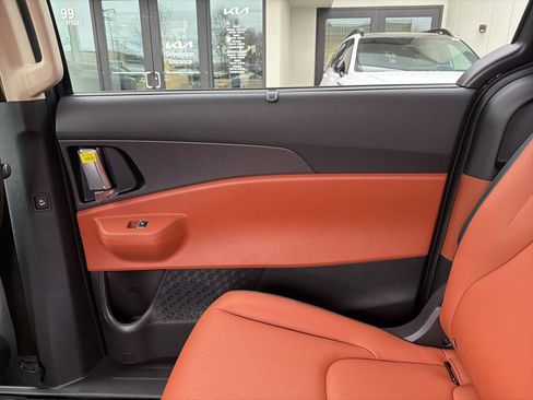 New 2026 Kia Carnival EX image 22