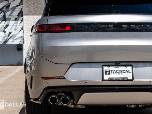 Used 2024 Land Rover Range Rover Sport image 17