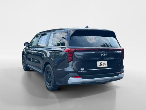 Used 2025 Kia Carnival FWD image 6