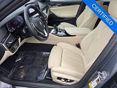 Certified 2023 BMW 530i w/ Premium Package RWD image 9