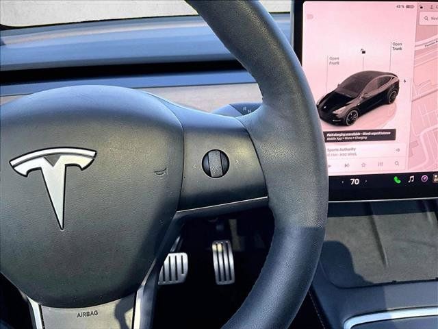 Used 2025 Tesla Model Y Performance AWD/4WD image 19
