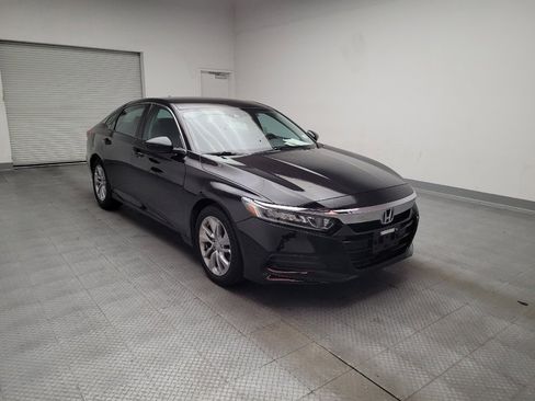Used 2018 Honda Accord LX image 13