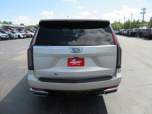 Certified 2023 Cadillac Escalade ESV Premium Luxury Platinum w/ LPO, Radiant Package AWD/4WD image 7