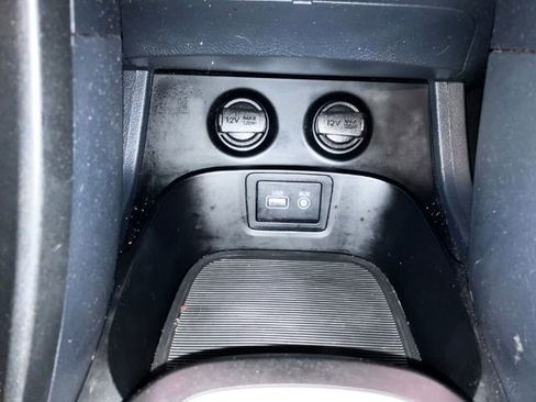 Used 2017 Hyundai Santa Fe Limited image 33