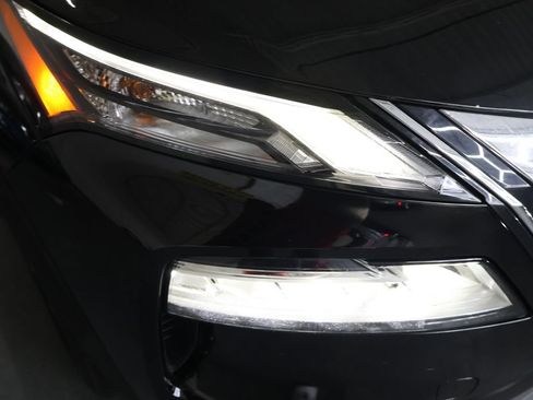 Used 2023 Nissan Rogue SV AWD/4WD image 28