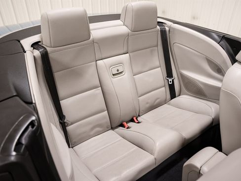 Used 2009 Volkswagen Eos Komfort FWD image 19