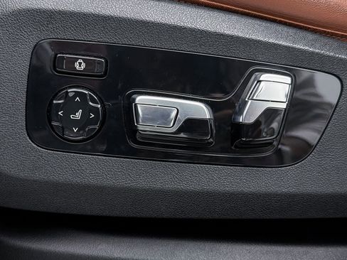 Used 2023 BMW X6 M50i w/ Executive Package image 26