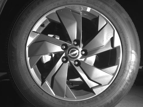 Used 2025 Nissan Rogue SV FWD image 12
