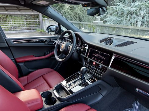 New 2026 Porsche Macan image 53
