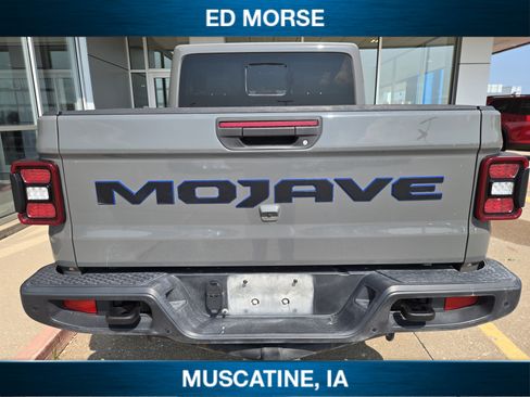 Used 2021 Jeep Gladiator Mojave AWD/4WD image 3