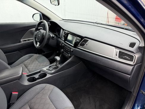 Used 2018 Kia Niro LX image 7