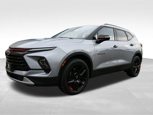 Used 2024 Chevrolet Blazer LT w/ Redline Edition FWD image 2