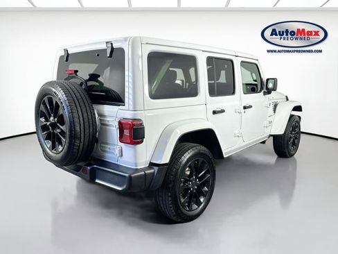 Used 2024 Jeep Wrangler Unlimited Sahara AWD/4WD image 2