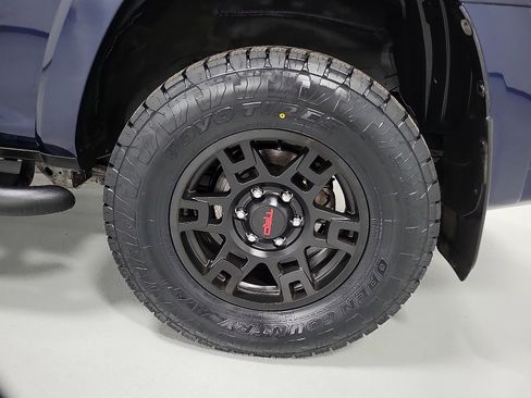Certified 2023 Toyota 4Runner SR5 Premium w/ Moonroof Package AWD/4WD image 20