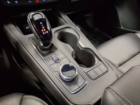 Used 2024 Cadillac XT4 Premium Luxury w/ Technology Package FWD image 23