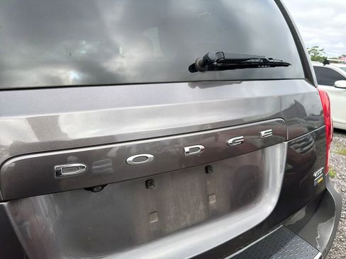 Used 2017 Dodge Grand Caravan GT FWD image 17