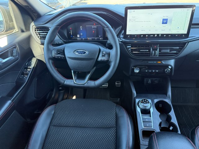 Used 2024 Ford Escape ST-Line w/ Tech Pack #1 AWD/4WD image 8